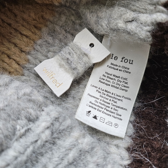 Aritzis (Le Fou) Sweater - Picture 6 of 6